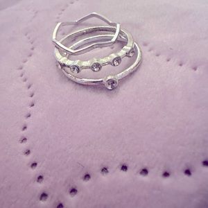 Silver rings (3)